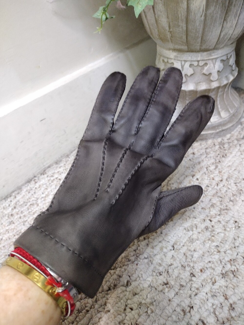 Vintage Men's Gray Butter Soft Hand Stitched Leather Driving Gloves